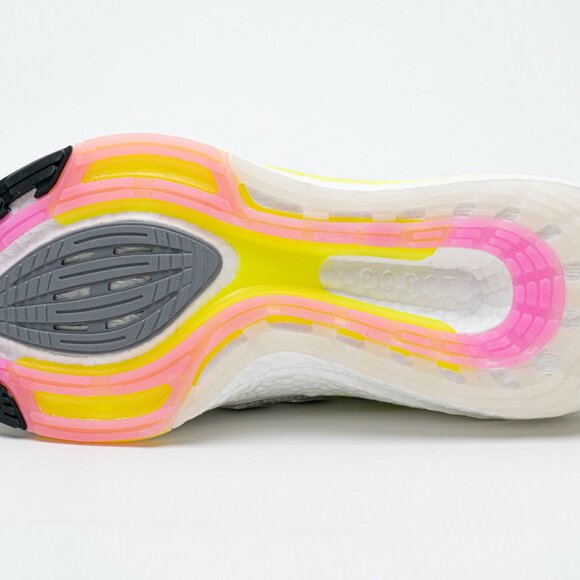 Adidas Ultra Boost Shoes - Picture 9 of 9